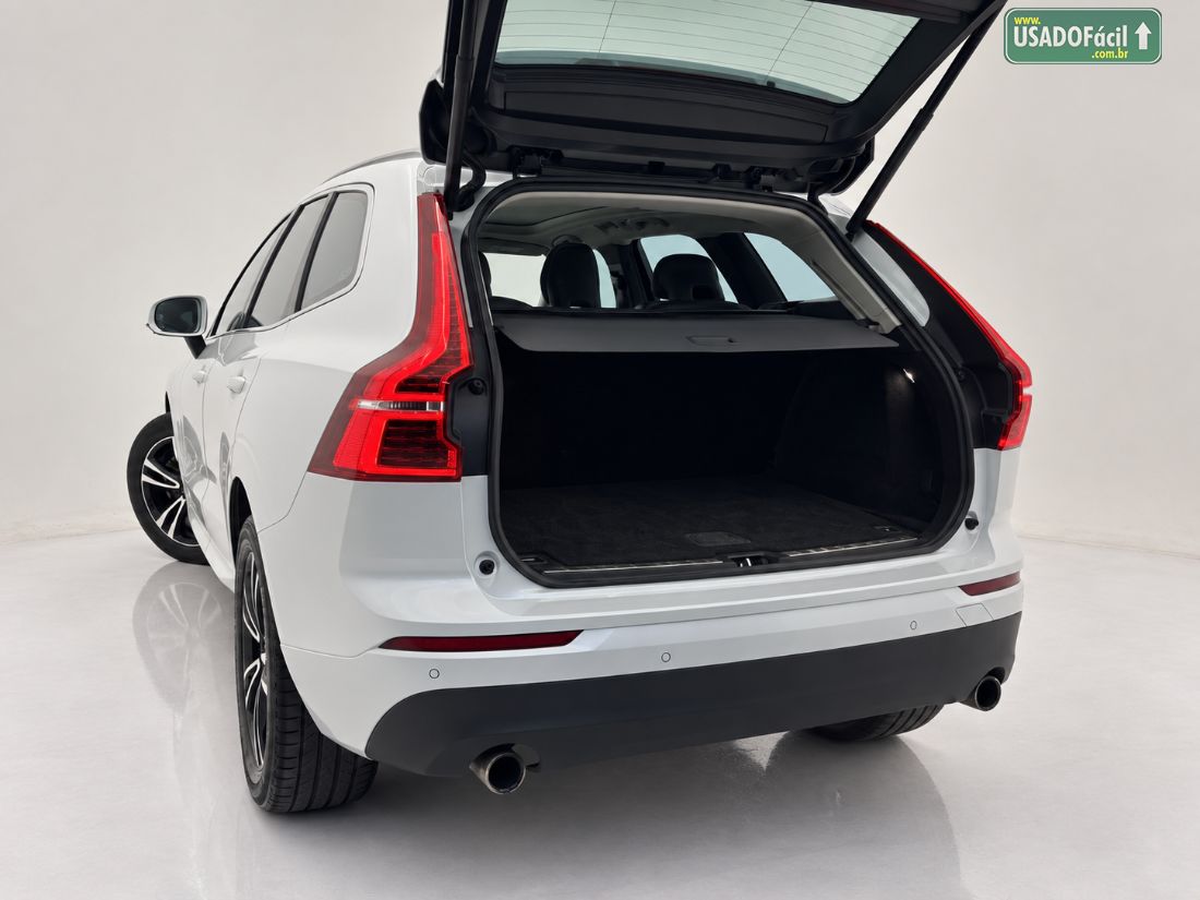 VOLVO Volvo XC 60 T-5 Momentum 2.0 254cv AWD 5P 2019/2020 — foto 12 de 12