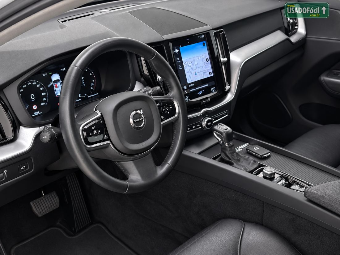 VOLVO Volvo XC 60 T-5 Momentum 2.0 254cv AWD 5P 2019/2020 — foto 8 de 12