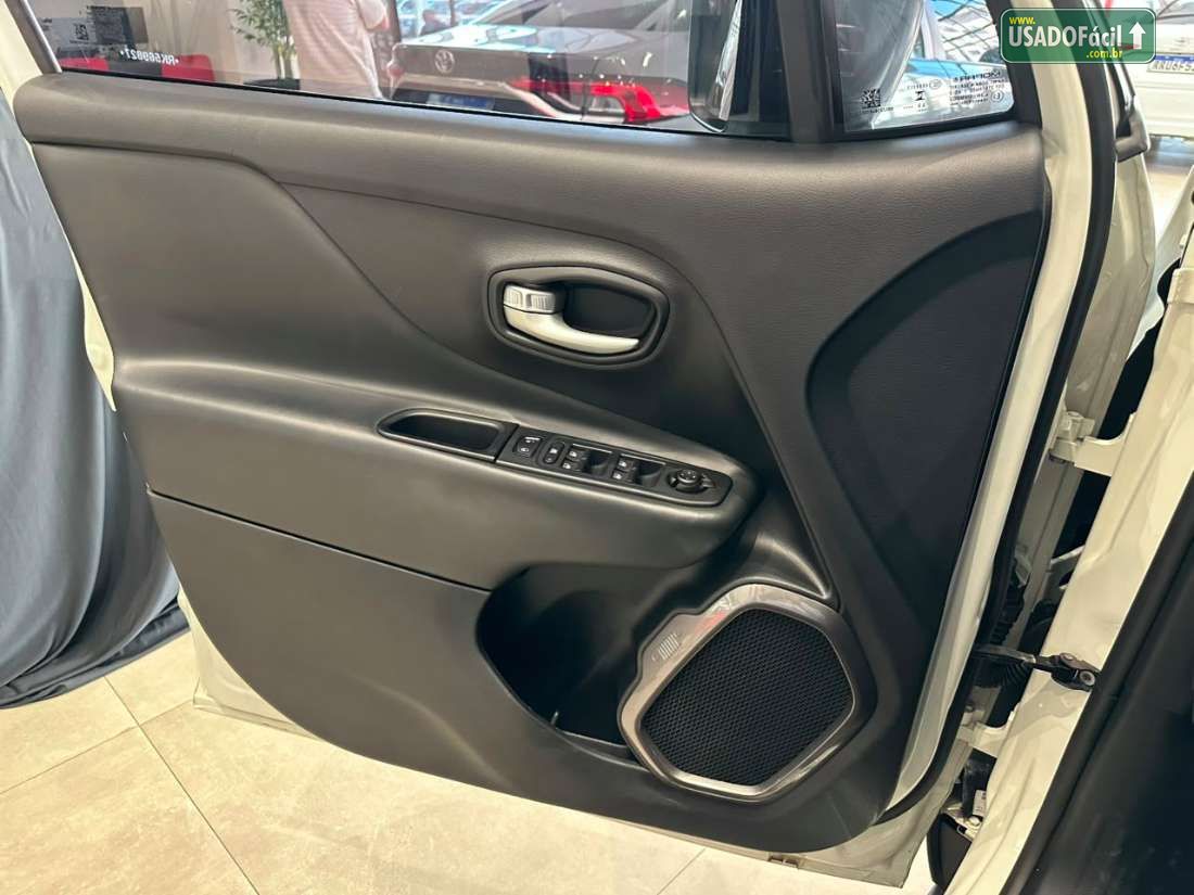 Jeep Renegade Longitude T270 1.3 Turbo 4x2 Automático Flex 2023/2024 — foto 14 de 16