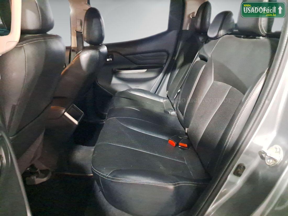 Mitsubishi L200 Triton Sport HPE-S CD 2.4 Automático Diesel 2024/2025 — foto 10 de 12