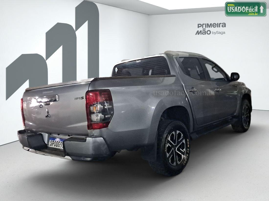 Mitsubishi L200 Triton Sport HPE-S CD 2.4 Automático Diesel 2024/2025 — foto 3 de 12