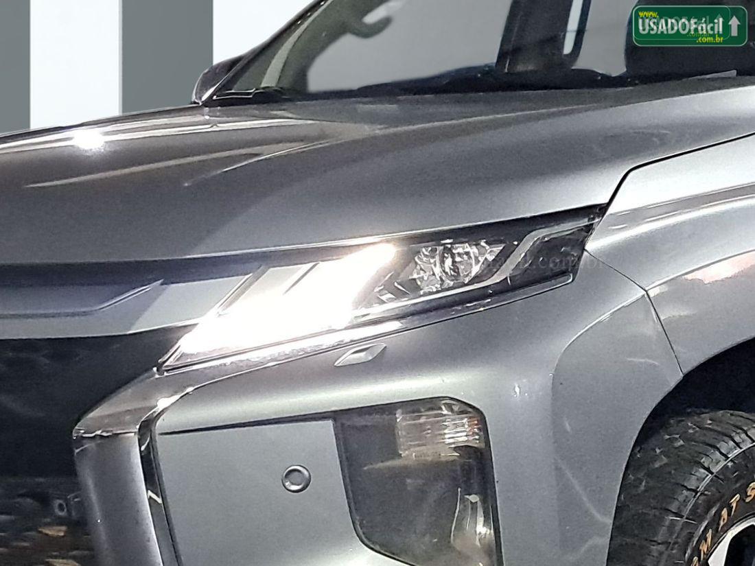 Mitsubishi L200 Triton Sport HPE-S CD 2.4 Automático Diesel 2024/2025 — foto 4 de 12