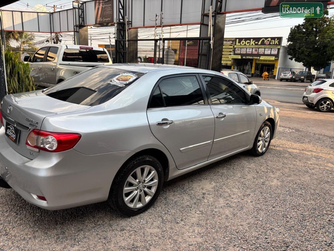Toyota Corolla Altis 2.0 Automático Flex 2013/2014 — foto 4 de 12