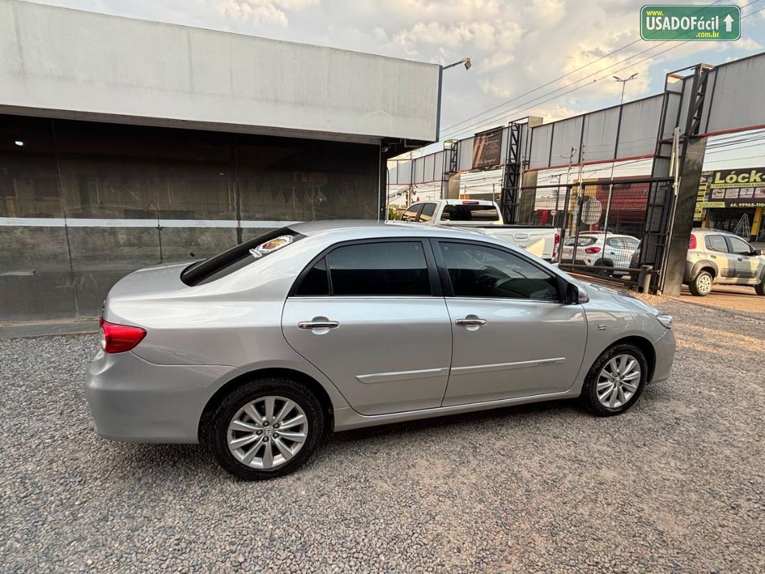 Toyota Corolla Altis 2.0 Automático Flex 2013/2014 — foto 7 de 12