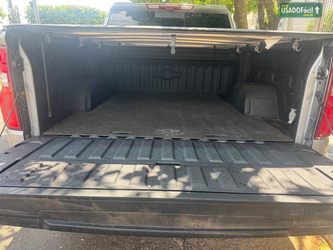 CHEVROLET/GM Silverado High Country 5.3 V8 AWD Automático 2024/2025 — foto 15 de 30
