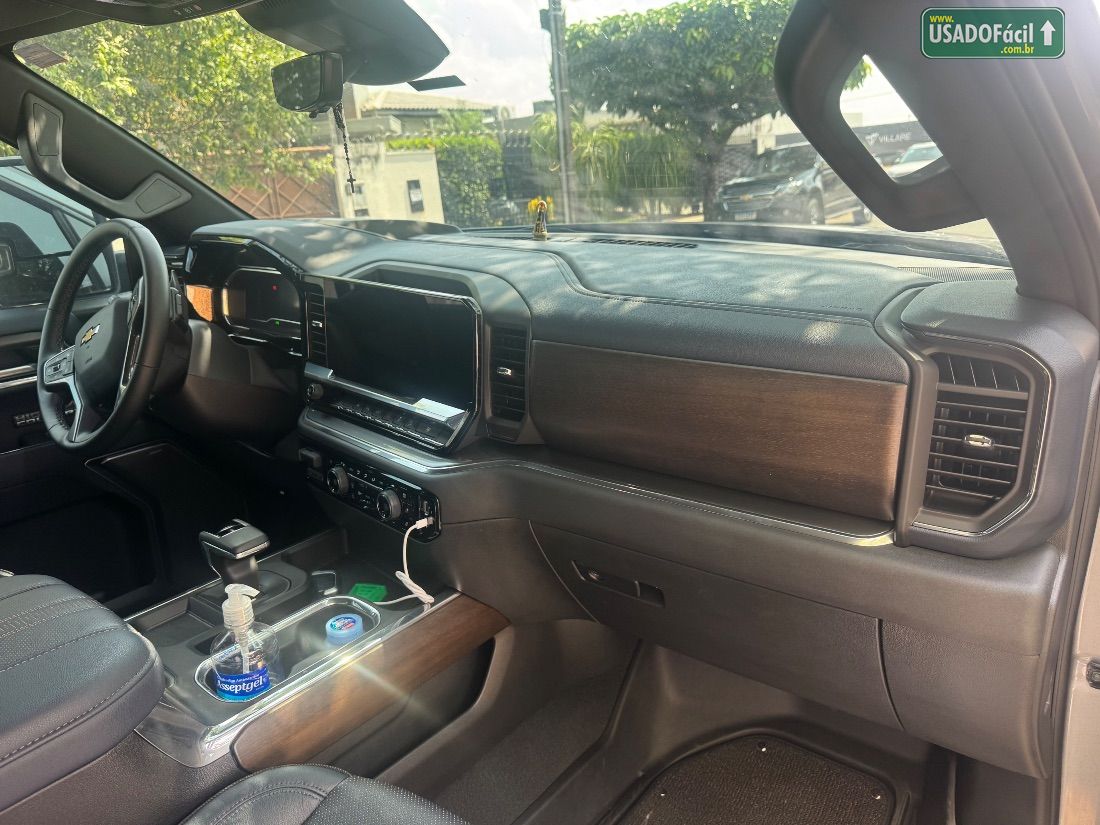 CHEVROLET/GM Silverado High Country 5.3 V8 AWD Automático 2024/2025 — foto 18 de 30