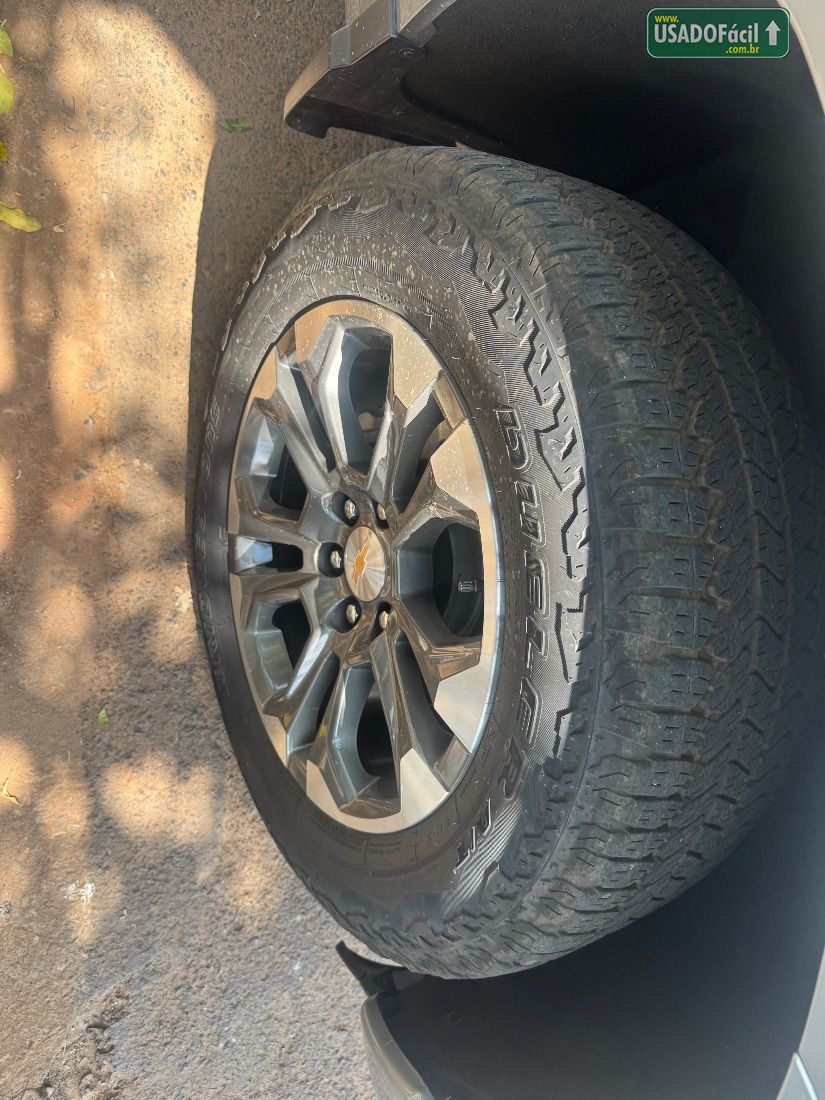CHEVROLET/GM Silverado High Country 5.3 V8 AWD Automático 2024/2025 — foto 27 de 30