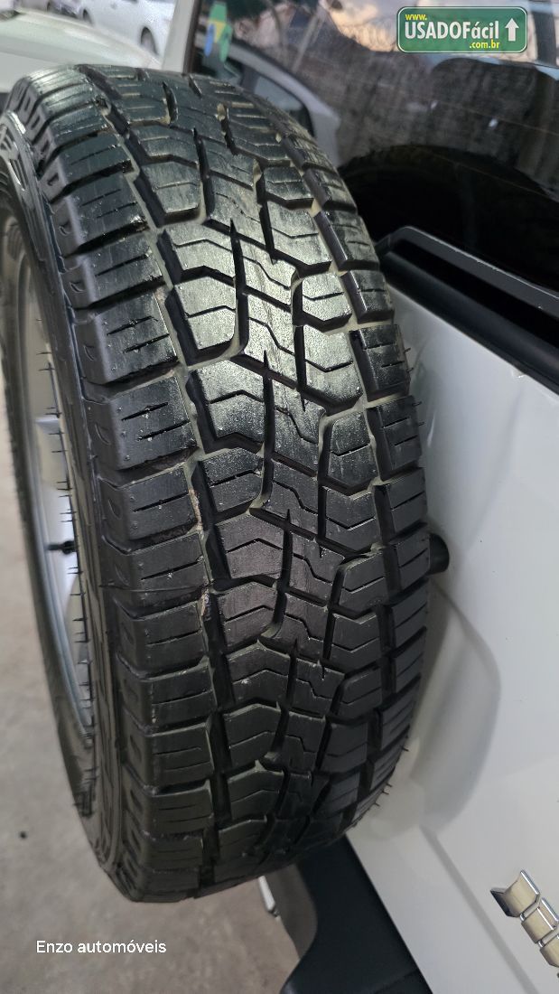 SUZUKI Jimny 4ALL 4x4 1.3 16V 2021/2022 — foto 14 de 19