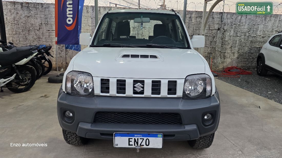 SUZUKI Jimny 4ALL 4x4 1.3 16V 2021/2022 — foto 17 de 19