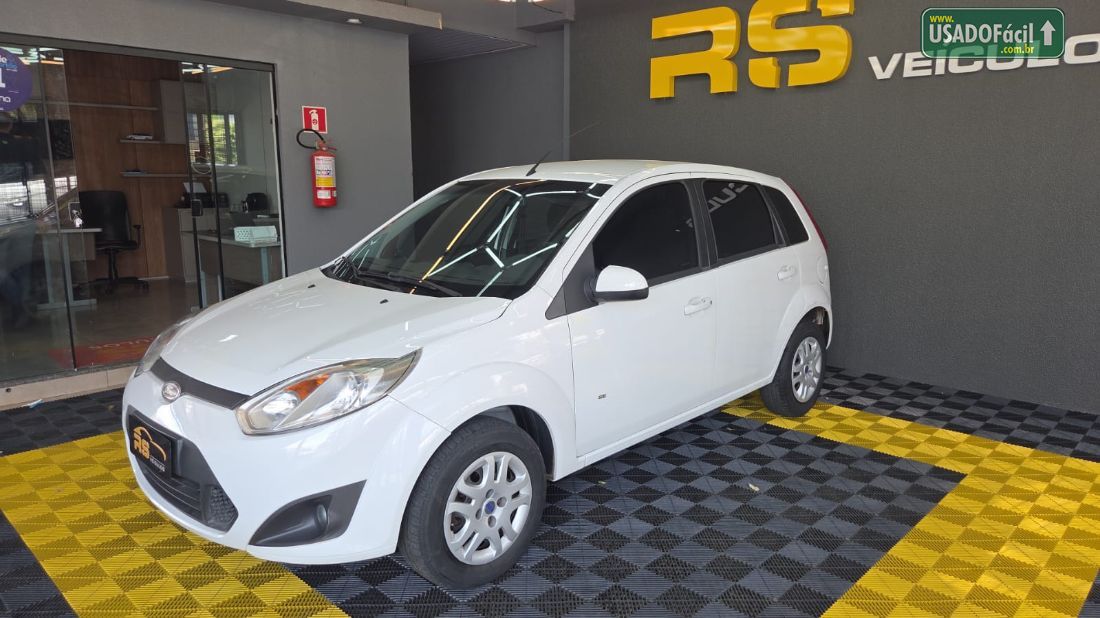 Ford Fiesta Hatch SE Mecânico 5P Flex 2014/2014 — foto 2 de 5