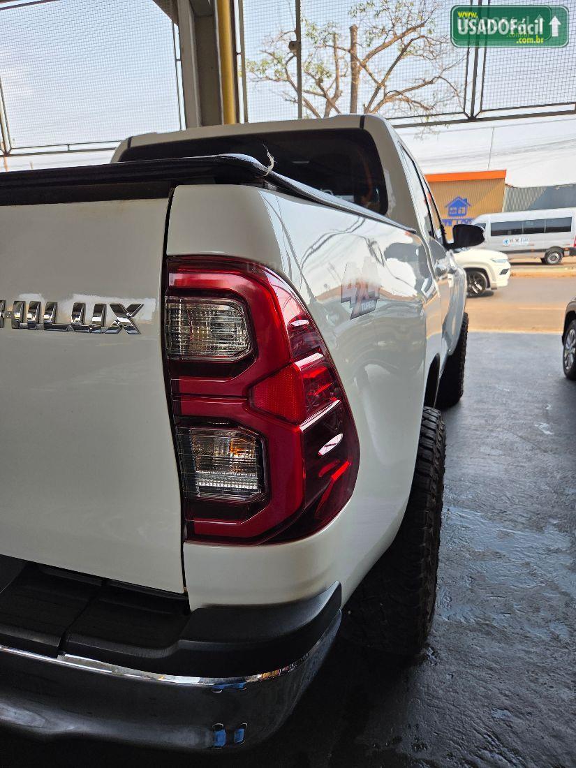 TOYOTA Hilux SR CD 2.8 TDI 4X4 Diesel Automático 2019/2019 — foto 6 de 11