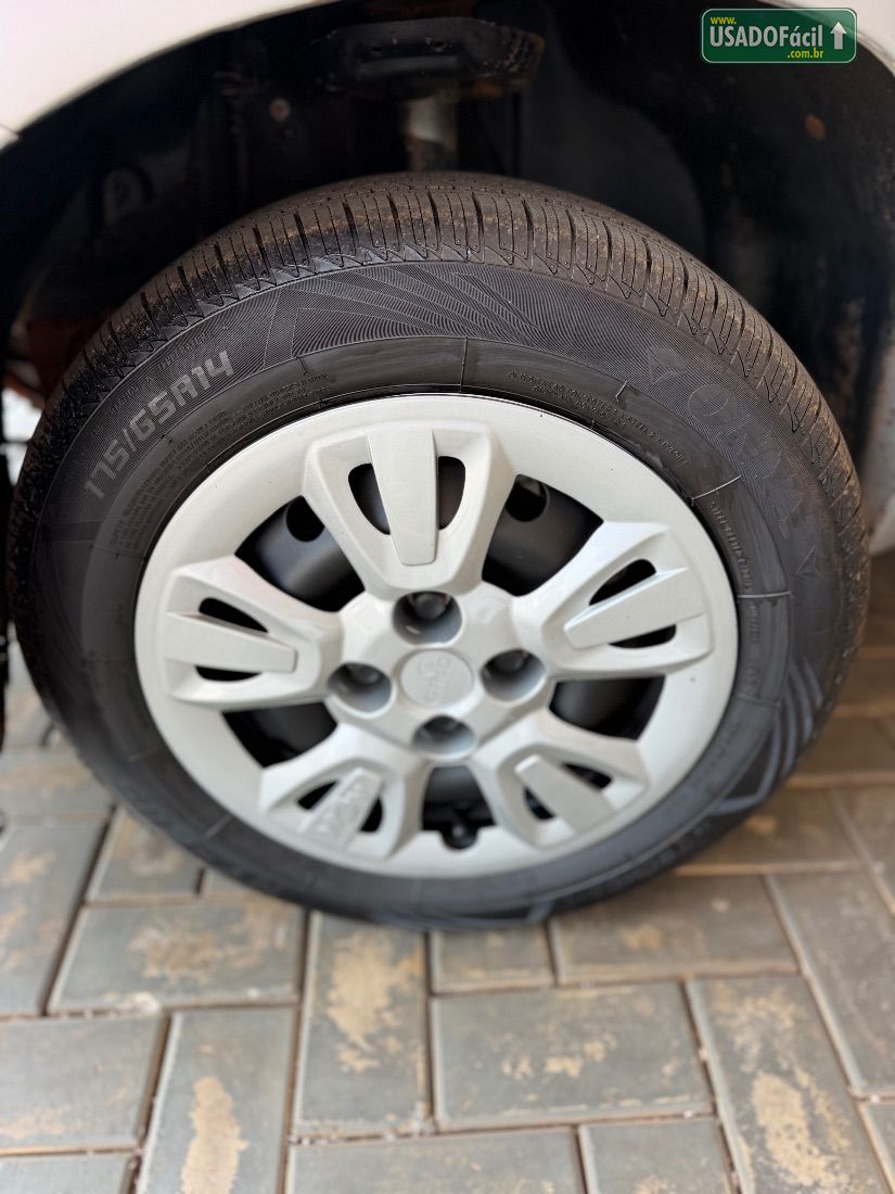 Fiat Uno Vivace Celebration 1.0 EVO Fire Flex 5P 2011/2012 — foto 6 de 14