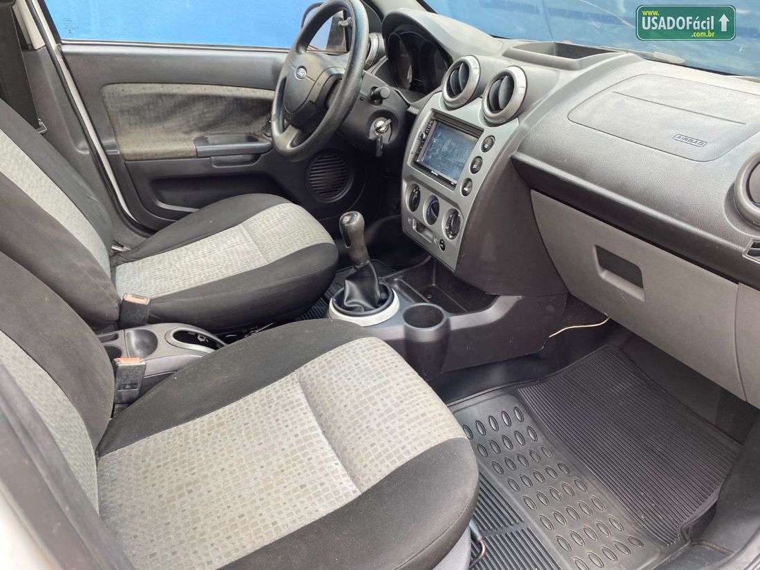 Ford Fiesta Sedan 1.6 Mecânico Flex 2013/2014 — foto 11 de 14