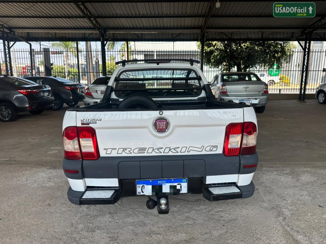 Fiat Strada Trekking CE 1.6 Flex 2013/2013 — foto 2 de 10