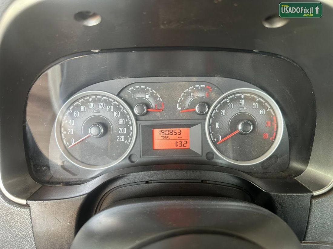 Fiat Strada Trekking CE 1.6 Flex 2013/2013 — foto 8 de 10