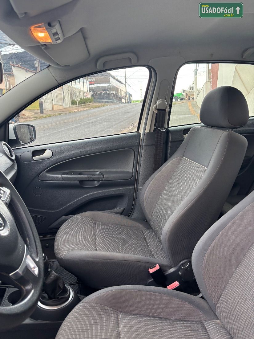 Volkswagen Voyage Comfortline 1.6 Total Flex 2013/2014 — foto 11 de 12