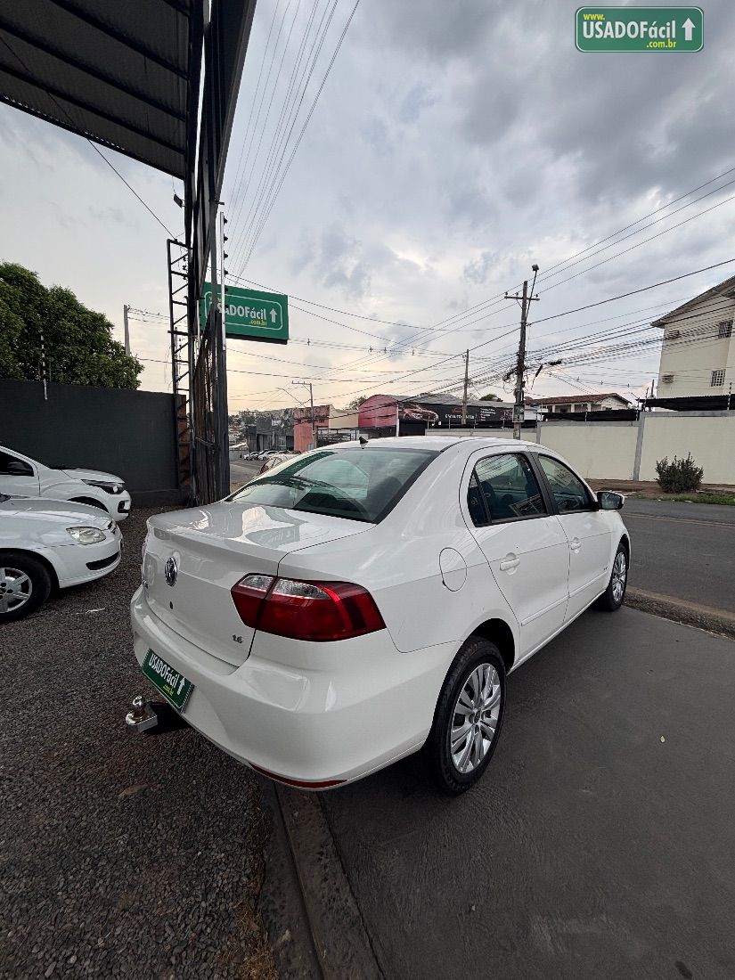 Volkswagen Voyage Comfortline 1.6 Total Flex 2013/2014 — foto 8 de 12