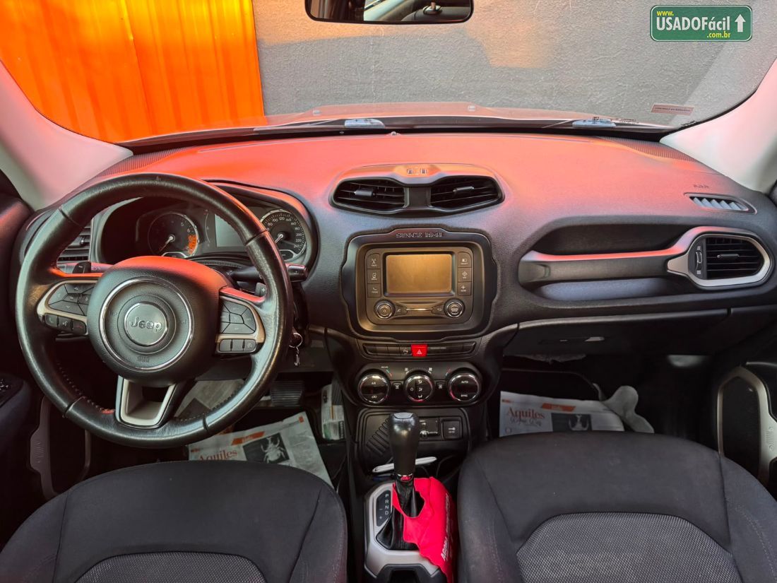 Jeep Renegade Longitude 1.8 4x2 Automático Flex 2016/2017 — foto 10 de 14