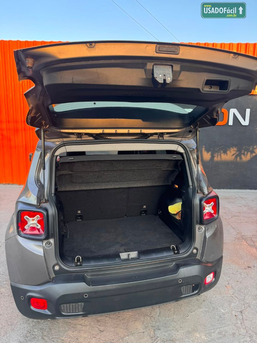 Jeep Renegade Longitude 1.8 4x2 Automático Flex 2016/2017 — foto 13 de 14
