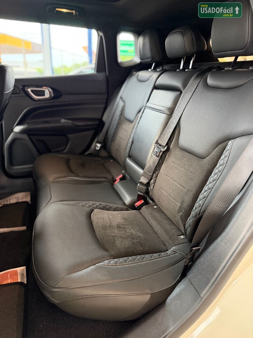 Jeep Compass Black Hurricane 2.0 4x4 Turbo Automático 2024/2025 — foto 15 de 23