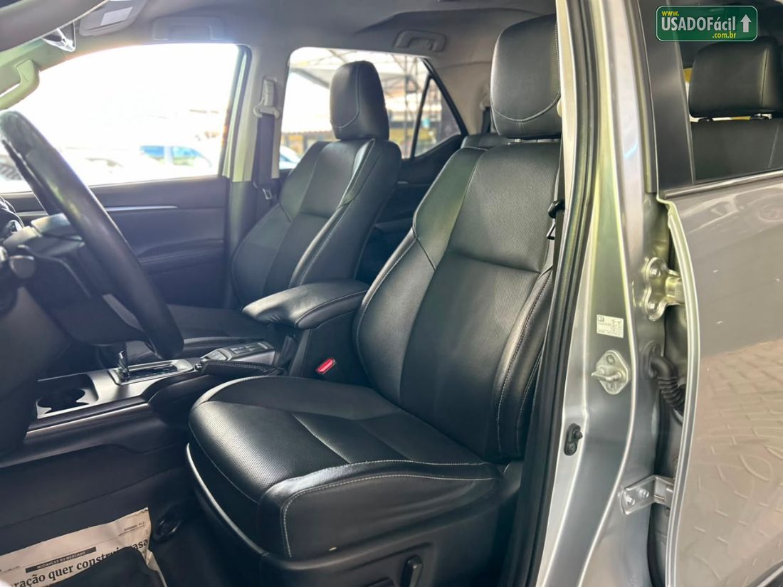 Toyota Hilux SW4 SRX 2.8 4x4 TDI Automático Diesel 2021/2022 — foto 10 de 30