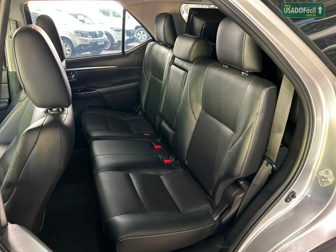 Toyota Hilux SW4 SRX 2.8 4x4 TDI Automático Diesel 2021/2022 — foto 11 de 30