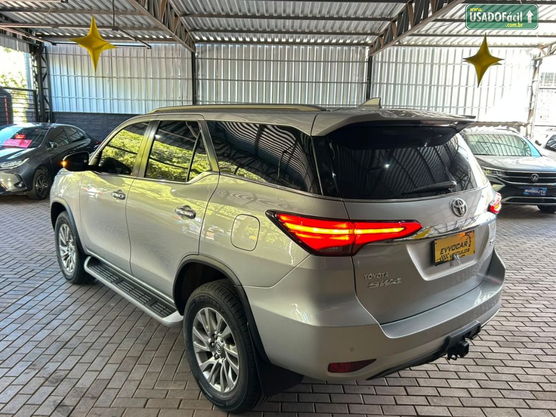 Toyota Hilux SW4 SRX 2.8 4x4 TDI Automático Diesel 2021/2022 — foto 6 de 30