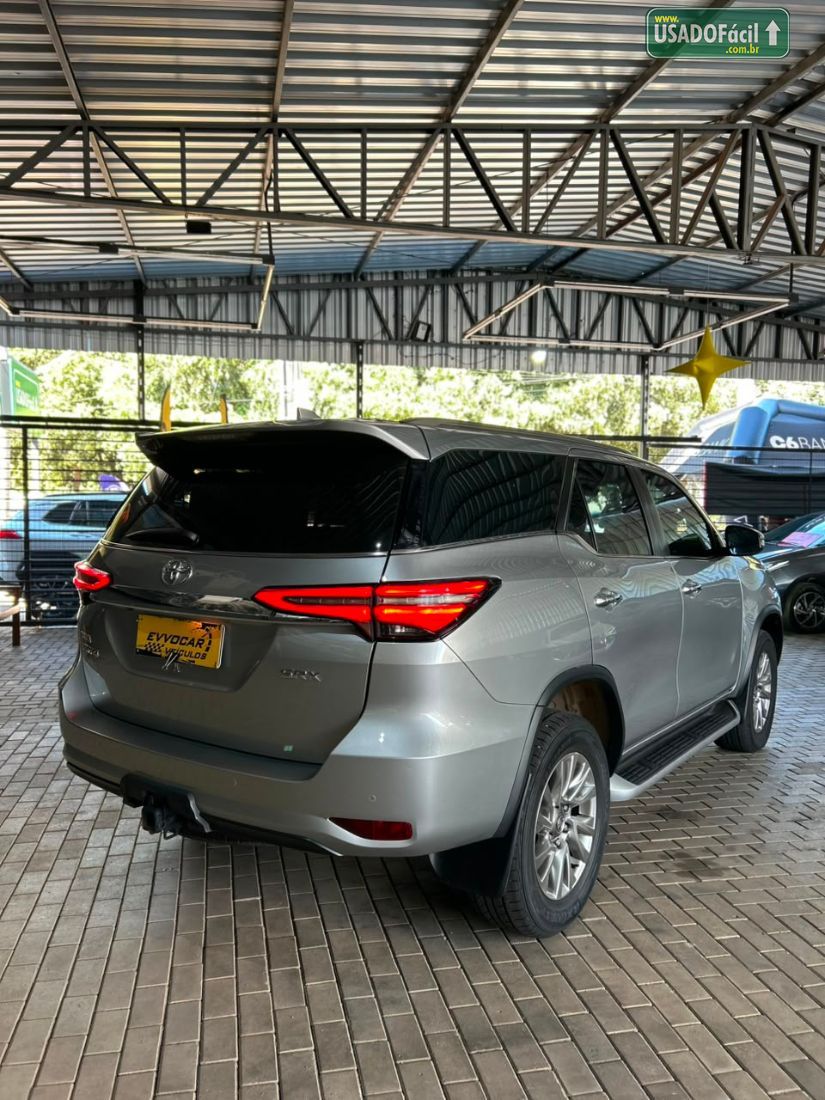 Toyota Hilux SW4 SRX 2.8 4x4 TDI Automático Diesel 2021/2022 — foto 9 de 30