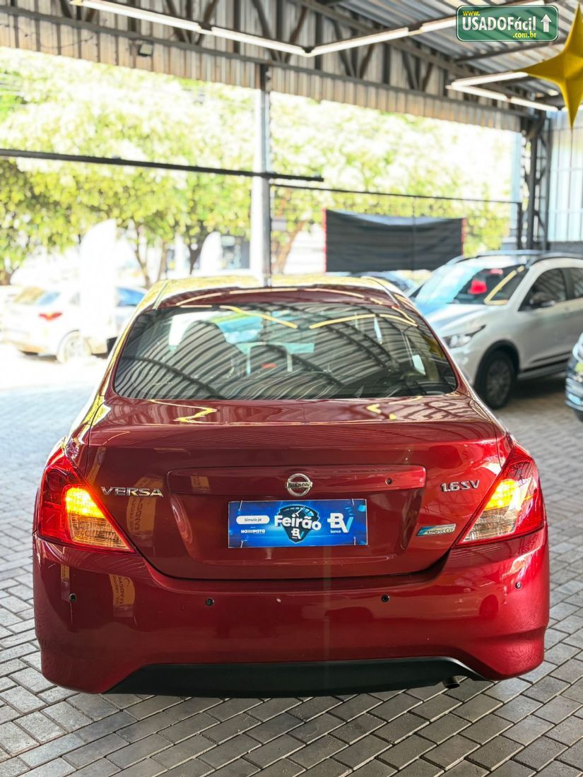 Nissan Versa SV 1.6 Automático FlexStart 2016/2017 — foto 5 de 13