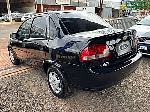 Corsa Sedan Classic Life 2013/2014 em Tangará da Serra - MT