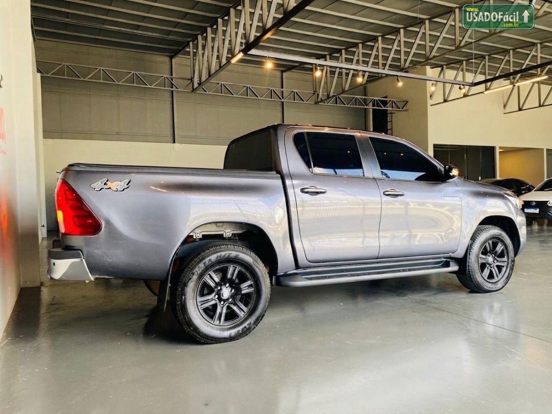 Toyota Hilux SR CD 2.8 4X4 TDI Automático Diesel 2023/2024 — foto 10 de 54
