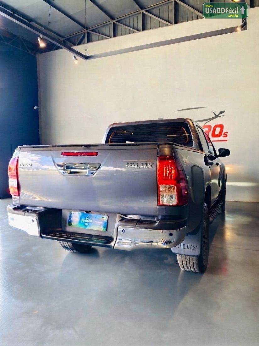 Toyota Hilux SR CD 2.8 4X4 TDI Automático Diesel 2023/2024 — foto 17 de 54