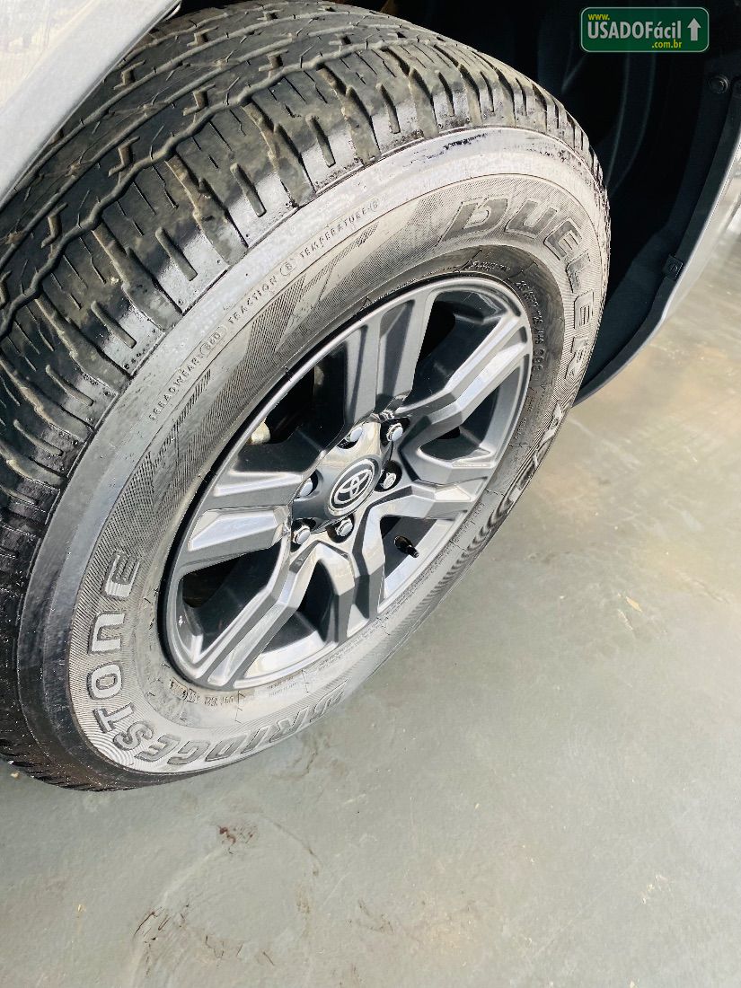 Toyota Hilux SR CD 2.8 4X4 TDI Automático Diesel 2023/2024 — foto 28 de 54