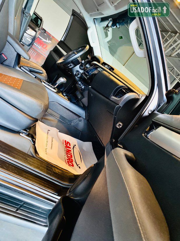 Toyota Hilux SR CD 2.8 4X4 TDI Automático Diesel 2023/2024 — foto 35 de 54