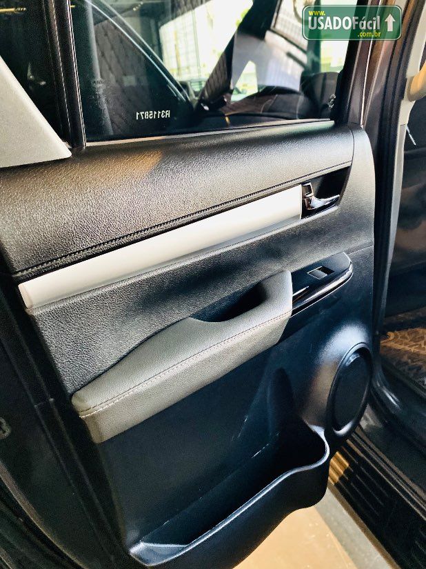 Toyota Hilux SR CD 2.8 4X4 TDI Automático Diesel 2023/2024 — foto 46 de 54