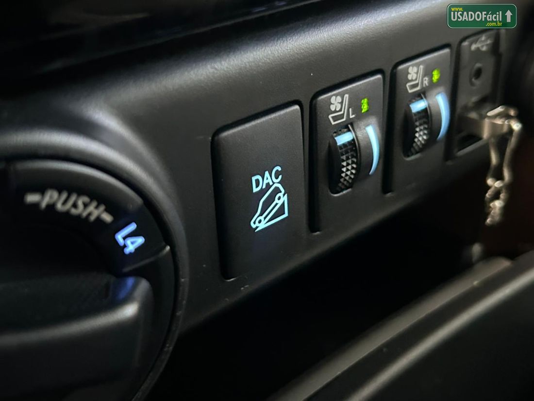 Toyota Hilux SW4 SRX Diamond 2.8 4x4 turbo Automático Diesel 2018/2019 — foto 18 de 23