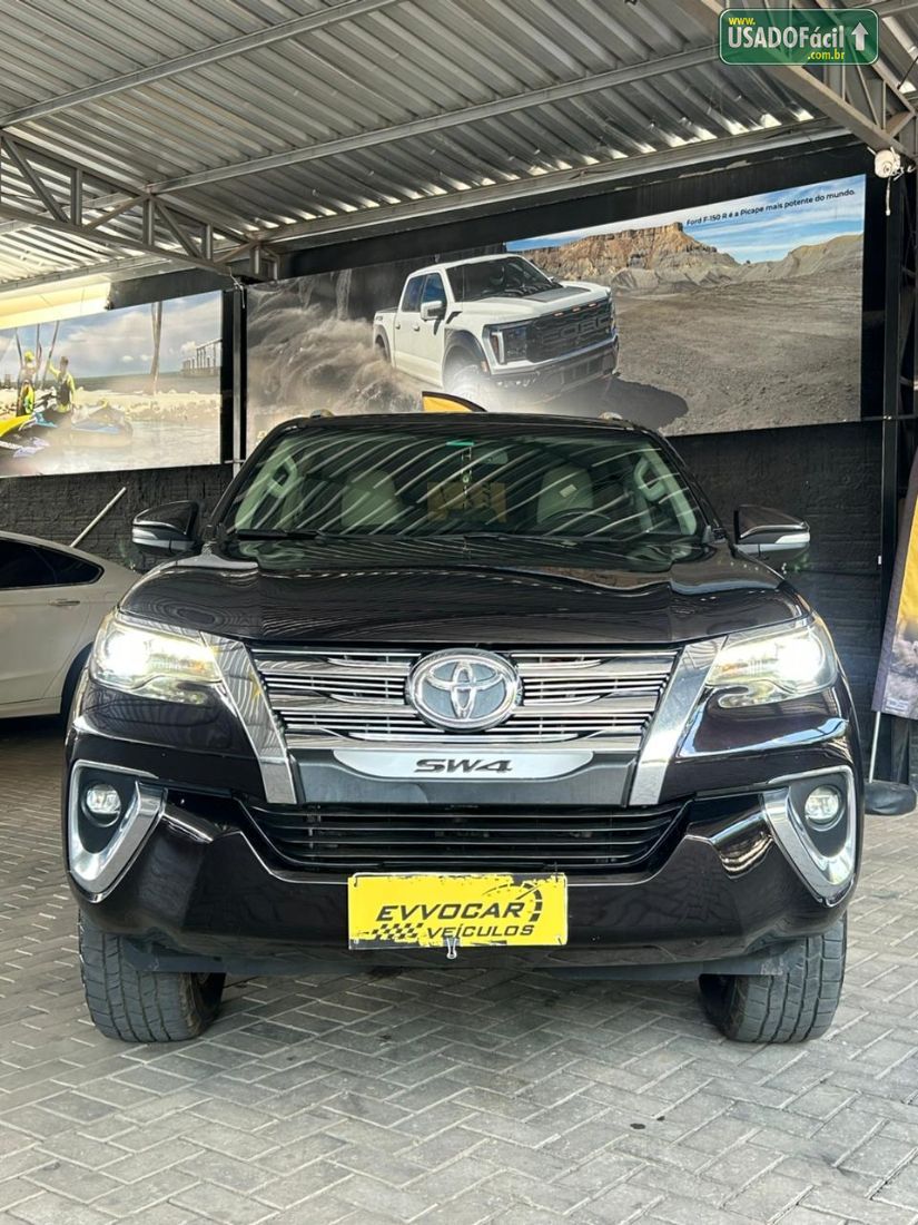 Toyota Hilux SW4 SRX Diamond 2.8 4x4 turbo Automático Diesel 2018/2019 — foto 2 de 23
