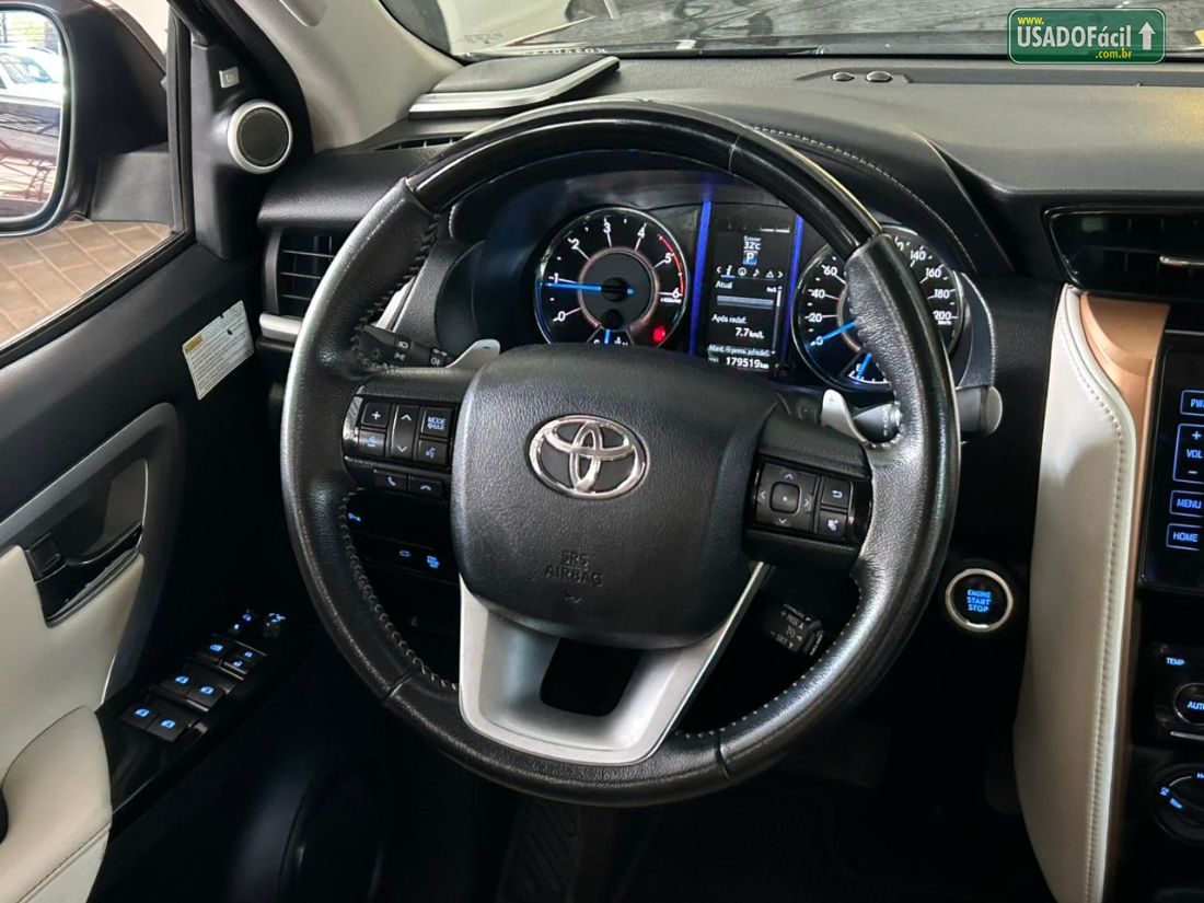 Toyota Hilux SW4 SRX Diamond 2.8 4x4 turbo Automático Diesel 2018/2019 — foto 20 de 23