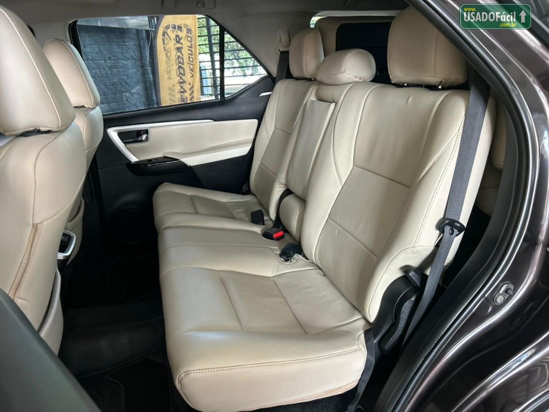 Toyota Hilux SW4 SRX Diamond 2.8 4x4 turbo Automático Diesel 2018/2019 — foto 21 de 23