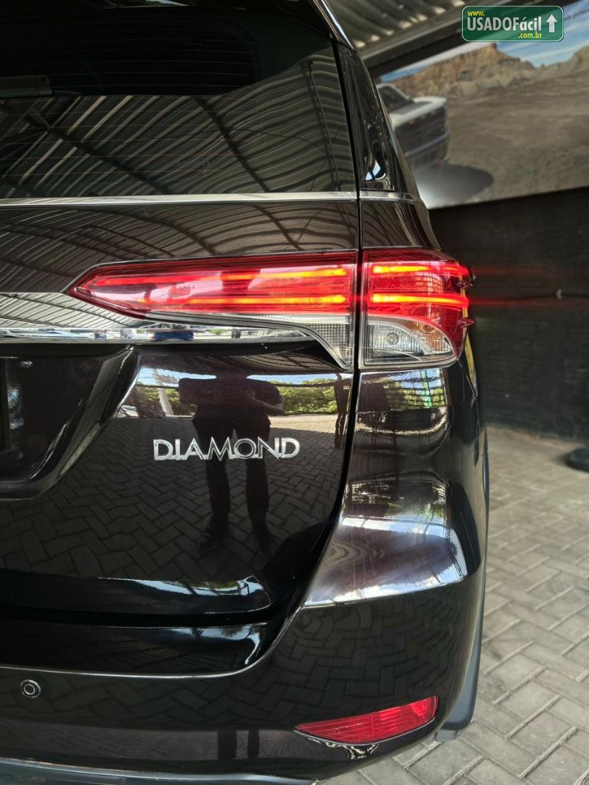 Toyota Hilux SW4 SRX Diamond 2.8 4x4 turbo Automático Diesel 2018/2019 — foto 4 de 23