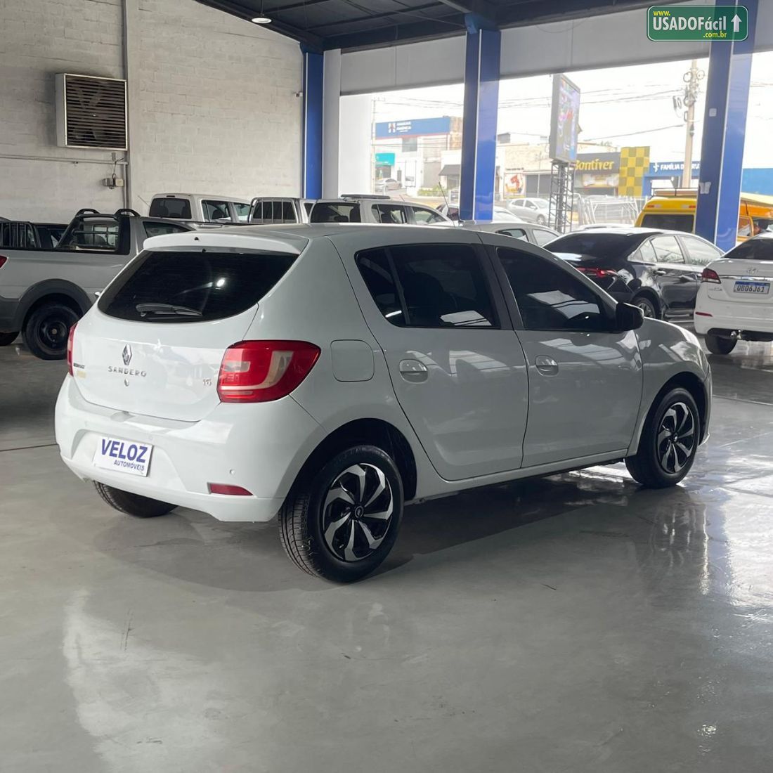 Renault Sandero Expression 1.6 Hi-Power 5P 2014/2015 — foto 4 de 9