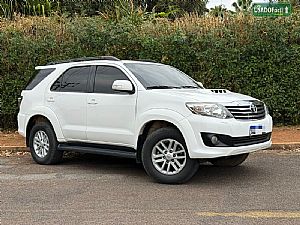 Hilux Sw4 Srv D4-d 3.0 4x4 Tdi Automático Diesel 2015/2015 em Sorriso - MT