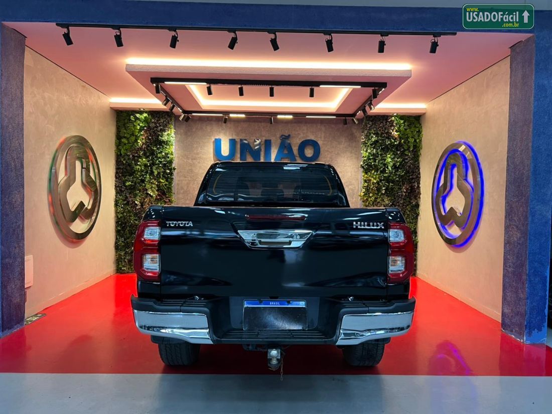 Toyota Hilux SRX CD 2.8 4x4 TDI Automático Diesel 2016/2016 — foto 10 de 11