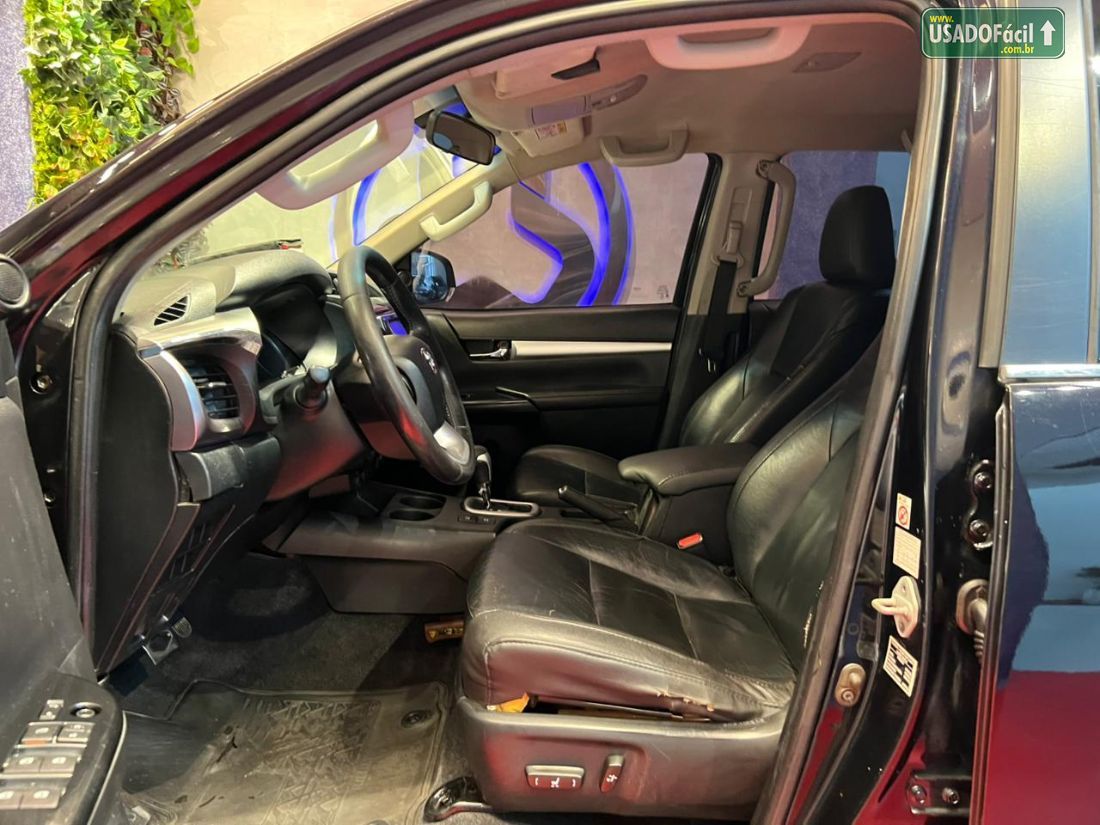 Toyota Hilux SRX CD 2.8 4x4 TDI Automático Diesel 2016/2016 — foto 6 de 11