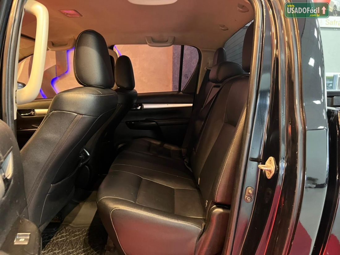 Toyota Hilux SRX CD 2.8 4x4 TDI Automático Diesel 2016/2016 — foto 7 de 11