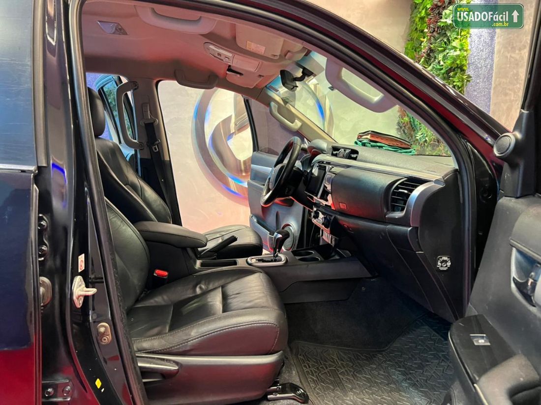 Toyota Hilux SRX CD 2.8 4x4 TDI Automático Diesel 2016/2016 — foto 8 de 11