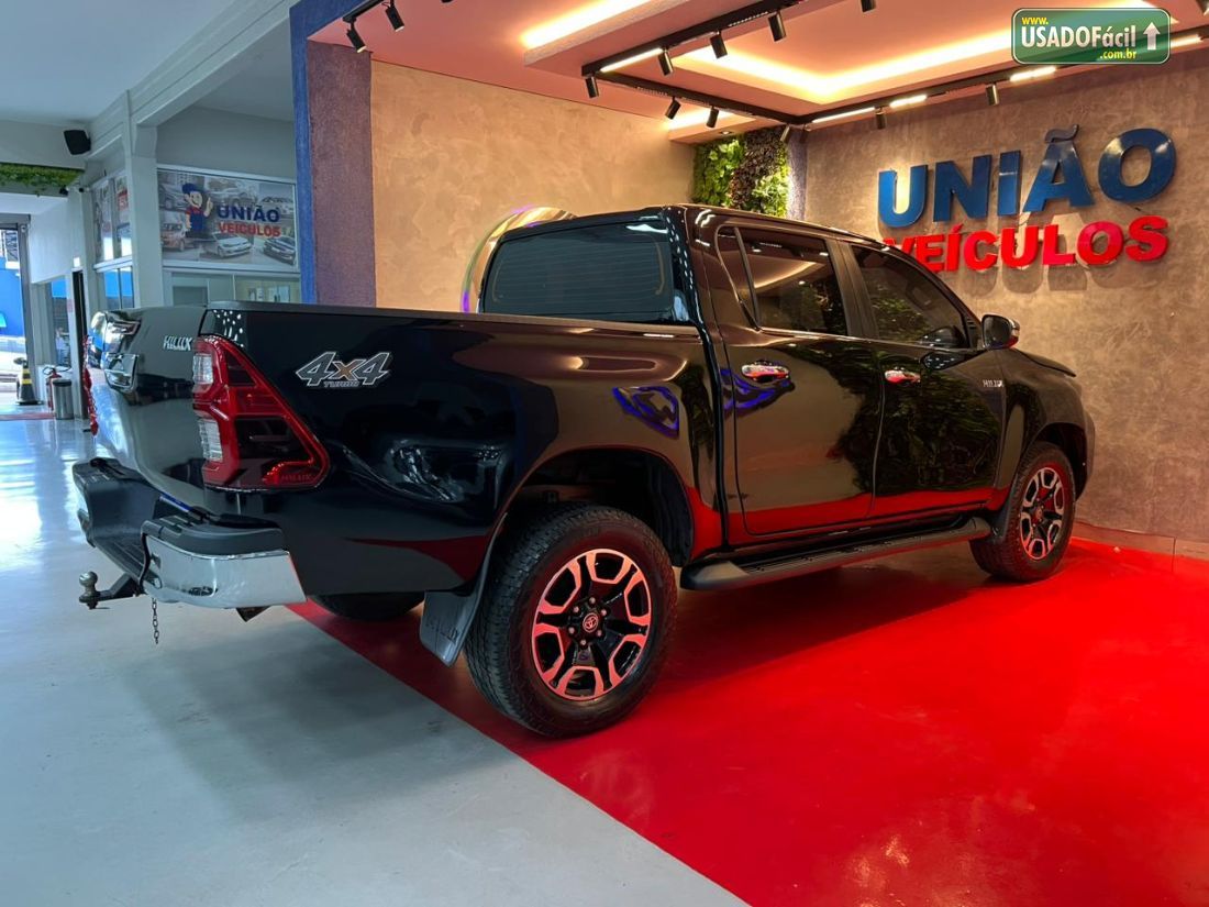 Toyota Hilux SRX CD 2.8 4x4 TDI Automático Diesel 2016/2016 — foto 9 de 11