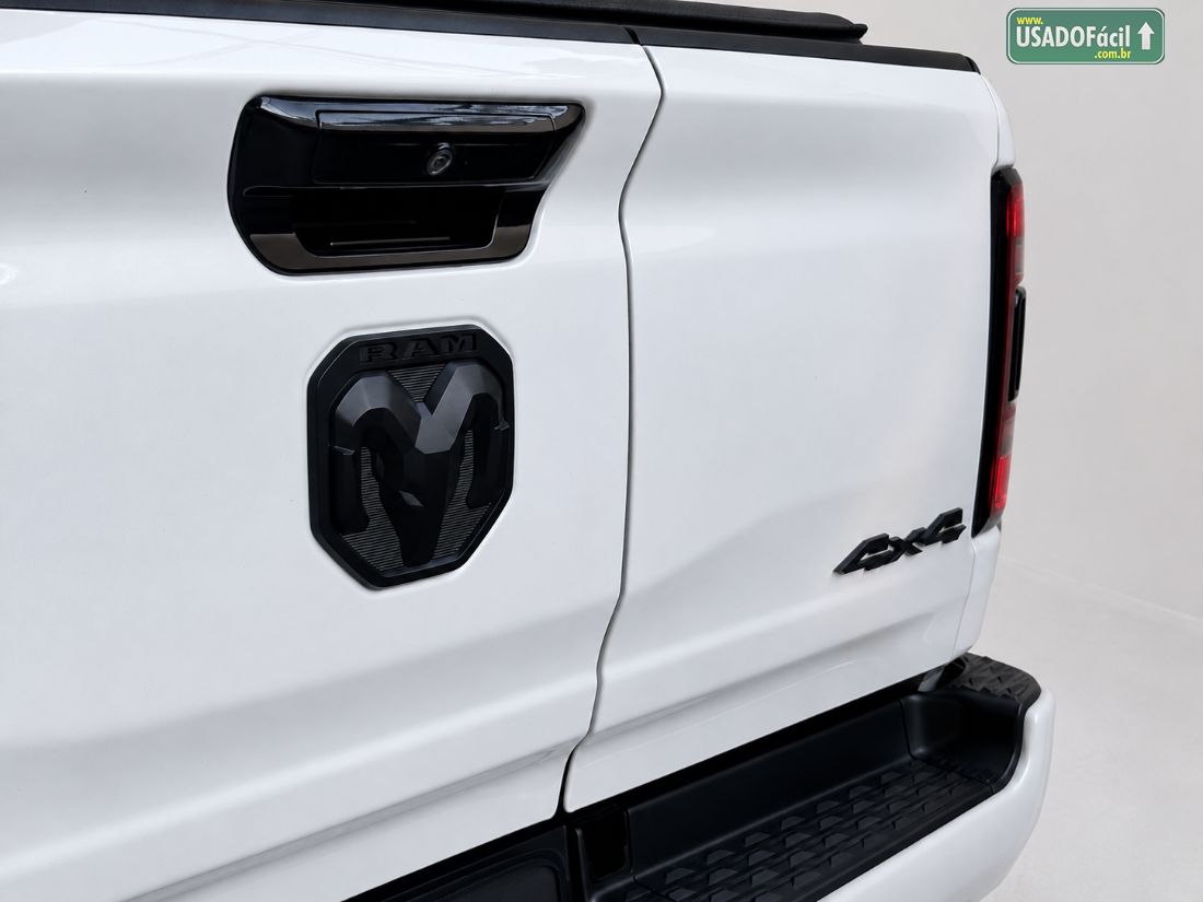 RAM Ram 1500 Limited Night Edition 5.7 4x4 Automático 2023/2024 — foto 6 de 16