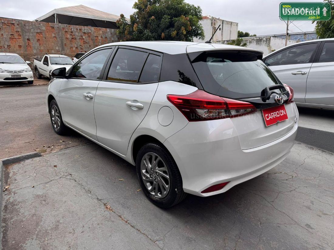 TOYOTA Yaris Hatch XS 1.5 Automático Flex 2022/2023 — foto 6 de 16