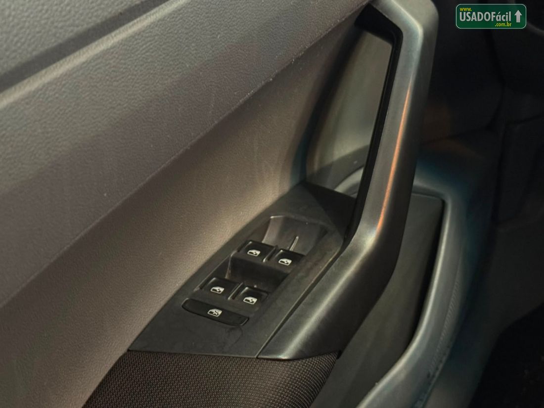 VOLKSWAGEN Polo 1.6 MSI Flex 2017/2018 — foto 14 de 15